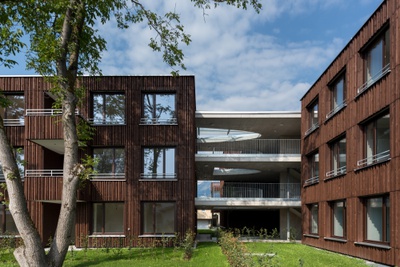 Wohnanlage Kreuzbergstraße, Feldkirch
Bauherrschaft: A.S.T. Baugesellschaft mbH, Feldkirch
Architektur: Dietrich | Untertrifaller Architekten ZT GmbH, Bregenz und Andi Breuss, Wien
Fertigstellung: 2018