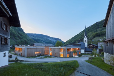 Gemeindebauten Mellau (Preisträgerin 2020), Bauherrschaft: Gemeinde Mellau, Architektur: Dorner\Matt, Foto © Bruno Klomfar