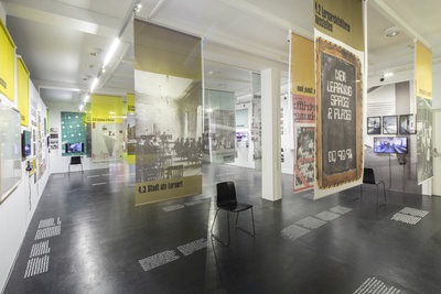 Ausstellung "Bildungsschock" im vai