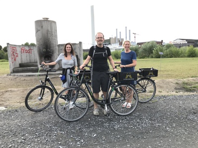 vai-Team mit dem Fahrrad in Münster unterwegs – © Foto: Andreas Häupl vai-Team mit dem Fahrrad in Münster unterwegs