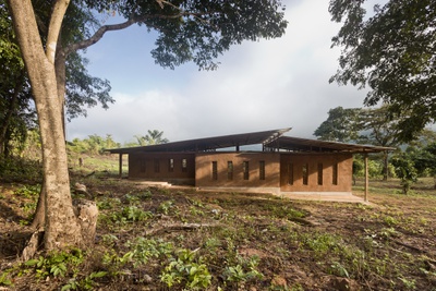 Kler Deh HighSchool – © Foto: Kurt Hoerbst Kler Deh HighSchool