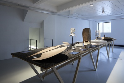 Blick in die Ausstellung „Snøhetta: Relations“ im aut, „Snøhetta and friends – details of collaborations“