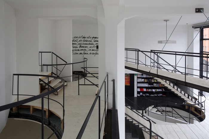 Blick in die Ausstellung im aut, Bildnachweis: © Günter R. Wett