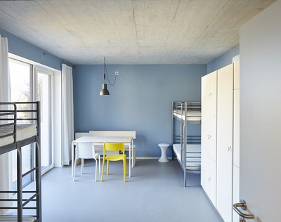 HERberge für Menschen auf der Flucht, Innsbruck, 2014 – 2015 (Architektur: STUDiO LOiS)