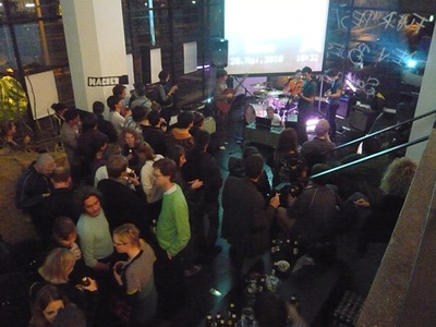 "Architektur auf iTunes U" – Release-Party – Auftaktveranstaltung im aut mit Konzert der Band "Times New Roman"