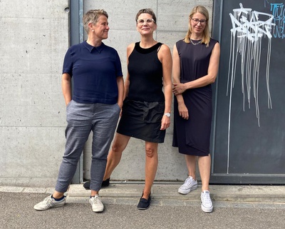 Das Forschungsteam des Regionalprojekts zu nachhaltigem Wirtschaften im Feld der Creative Economies: Janine Schiller (ZHdK), Karen van den Berg (Zeppelin Universität) und Clarissa Rhomberg (Universität Liechtenstein)