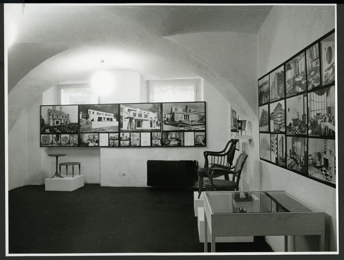 Ausstellung "Josef Frank", 18.12.1965–29.06.1966 im ÖGFA-Vereinslokal in der Blutgasse 3, Wien I (Ausstellung: arbeitsgruppe 4, Friedrich Kurrent/Johannes Spalt) – Ausstellung "Josef Frank", 18.12.1965–29.06.1966