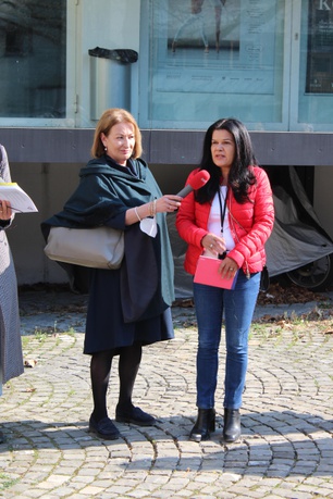 Birigt Hackspiel vom ORF Radio Vorarlberg mit Vizebürgermeisterin Sandra Schoch – © Foto: vai Birigt Hackspiel vom ORF Radio Vorarlberg mit Vizebürgermeisterin Sandra Schoch