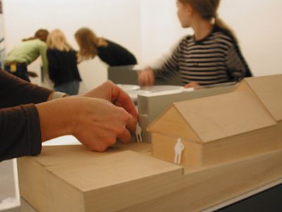 Fotos von Workshops und Exkursionen im Rahmen von "aut: kids"