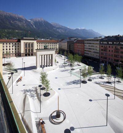 Auszeichnung des Landes Tirol für Neues Bauen 2012: Eduard-Wallnöfer-Platz, Innsbruck, 2008 – 2011 (Architektur: LAAC Architekten | Stiefel Kramer Architecture)