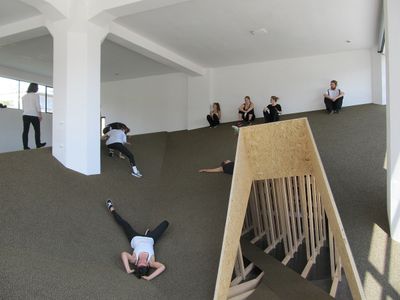 Erste Probe der SchauspielschülerInnen in der "sozialen Landschaft"