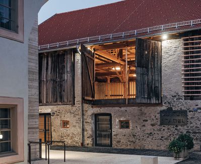 Auszeichnung des Landes Tirol für Neues Bauen 2024: Rimml-Areal, Revitalisierung, Oberhofen, 2020 – 2023 (Architektur: U1architektur, Harald Kröpfl)