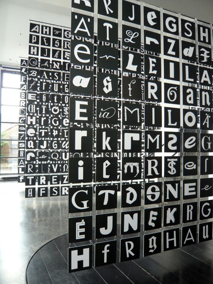 Installation "Alphabet Innsbruck" im aut, © aut