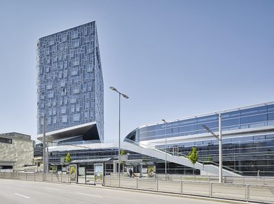 Lobende Erwähnung des Landes Tirol für Neues Bauen 2020: P2 Urbaner Hybrid | Stadtbibliothek, Innsbruck, 2012 – 2018 (Architektur: LAAC)