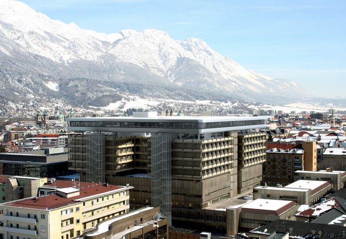 Aufstockung Frauen- und Kopfklinik, Innsbruck