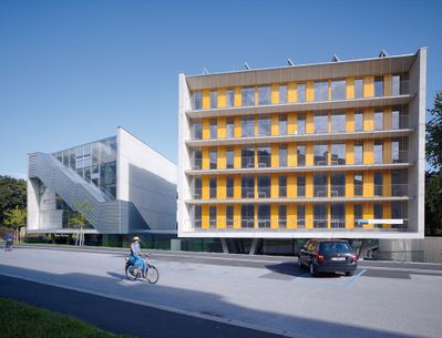 Auszeichnung des Landes Tirol für Neues Bauen 2010: Bischof-Paulus-Heim, Innsbruck, 2006 – 2008 (Architektur: Johannes Wiesflecker)