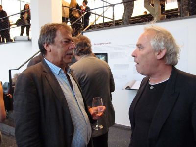 Ausstellungseröffnung und Feier "20 Jahre aut" – Kurzvorträge von Herwig van Staa (Landtagspräsident) und Arno Ritter (Leiter aut. architektur und tirol) und ein rauschendes Fest bis spät in die Nacht