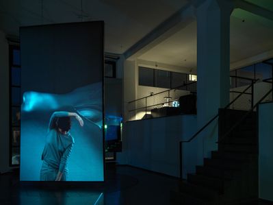 Blick in die Ausstellung im aut mit Installation "INTRA SPACE"