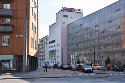 Reachabilty from Innsbruck Main Railway Station along Südbahnstraße