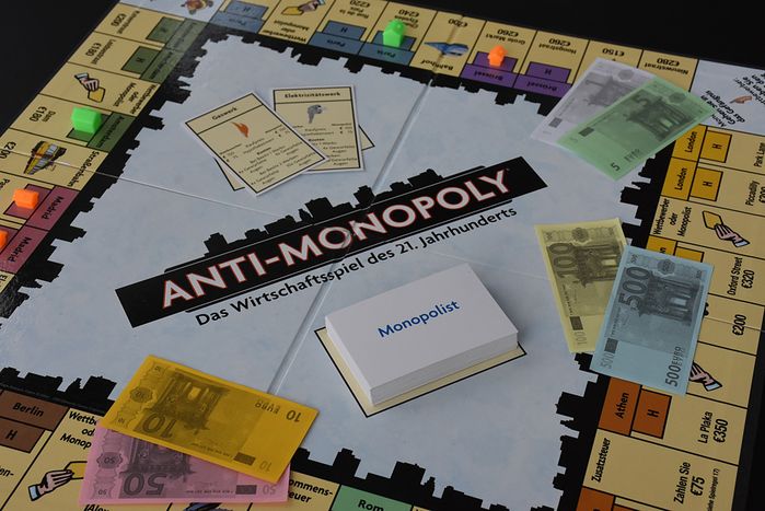 Spiel "Anti-Monopoly", erschienen erstmals 1973