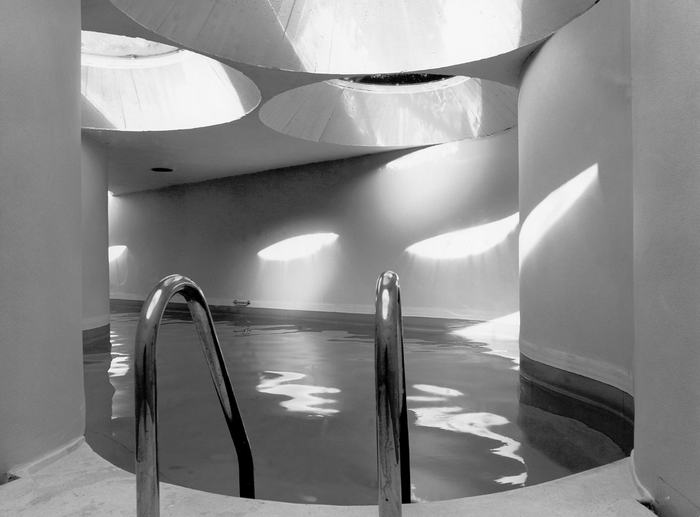 Grottenbad Flora, Innenansicht