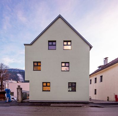 Haus Fassergasse, Umbau, Hall i. T., 2020 – 2022 (Architektur: Madritsch*Pfurtscheller)