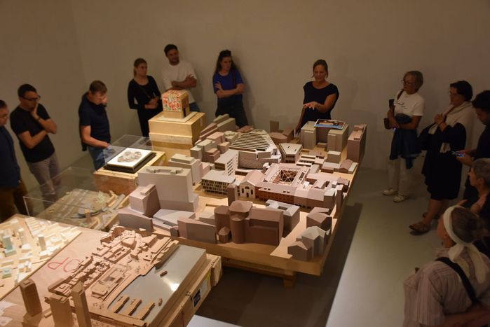 After-Work-Führung durch die Ausstellung "Sauerbruch Hutton: Open Box"