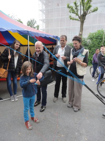 Kinderprogramm und Abschlussfest am Standort der zukünftigen Kunst- und Architekturschule bilding im Rapoldipark in Innsbruck