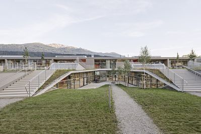 Schulzentrum Hall in Tirol, Hall in Tirol, 2016 – 2019 (Architektur: fasch&fuchs.architekten)