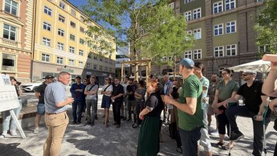Vor Ort-Gespräch zum neuen Bozner Platz – © aut