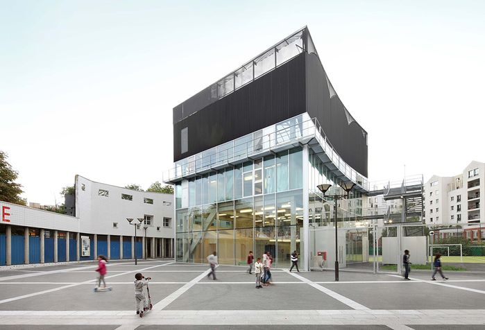 Kultur- und Sportzentrum, Paris