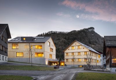 Tempel 74, Mellau Bauherrschaft: Evi und Jürgen Haller sowie Gerhard, Kathrin und Angelika Felder Architektur: Bmstr. Jürgen Haller, Mellau Fertigstellung: 2019