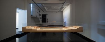 Blick in die Ausstellung "Dietmar Feichtinger: Wege und Orte" im aut