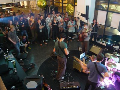 "Architektur auf iTunes U" – Release-Party – Auftaktveranstaltung im aut mit Konzert der Band "Times New Roman"