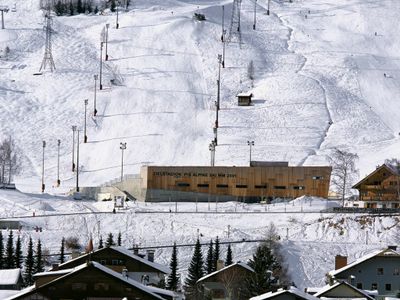Auszeichnung des Landes Tirol für Neues Bauen 2000: Zielstadion Alpine Ski-WM 2001, St. Anton am Arlberg, 1999-2000 (Architektur: Gerhard Manzl, Johann Ritsch, Manfred Sandner)