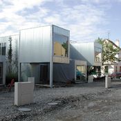 Wohnbau von Duncan Lewis, Scape Architecture + Block während der Bauzeit, Sommer 2004