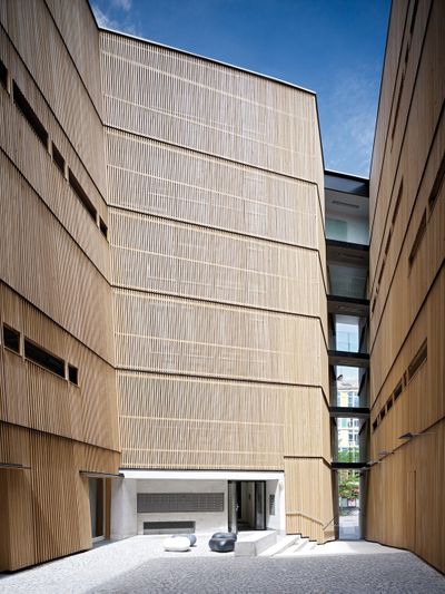 Auszeichnung des Landes Tirol für Neues Bauen 2010: Wohn- und Bürohaus Höttinger Au, Innsbruck, 2003 – 2009 (Architektur: Manzl Ritsch Sandner)