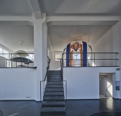 Blick in die Ausstellung "Hans-Walter Müller: Ich habe die Schwerkraft schon verlassen" im aut