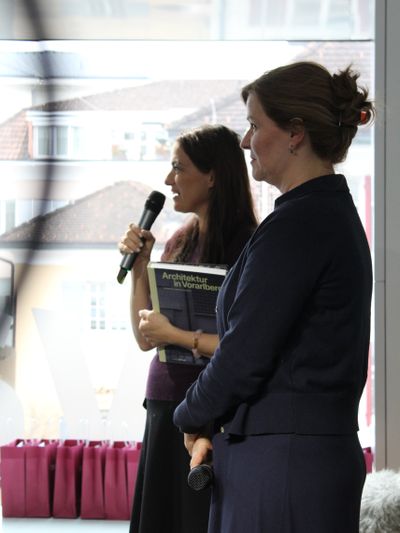 Buchpräsentation | im Bild: Sandra Hofmeister und Verena Konrad