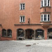 Ehem. Buchhandlung Moser, Hall in Tirol (1919 umgebaut von Lois Welzenbacher)