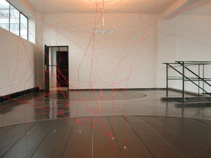 Installation "Red Respect" im aut