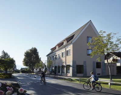 Gemeindeamt Zwischenwasser Bauherrschaft: Gemeinde Zwischenwasser Architektur: Hein Architekten ZT, Bregenz Fertigstellung: 2015