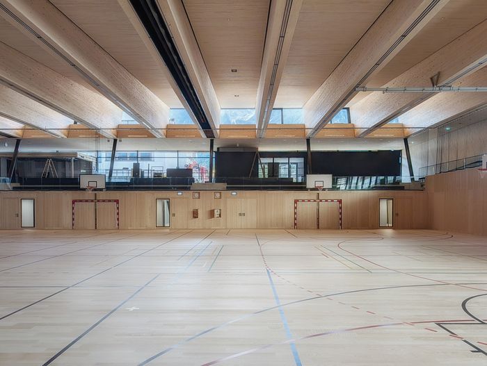 Dreifachturnhalle, Neu-Rum