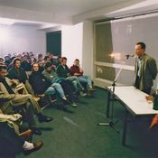 Vortrag von Friedrich Achleitner im Architekturforum Tirol, 1994
Bildnachweis: © aut