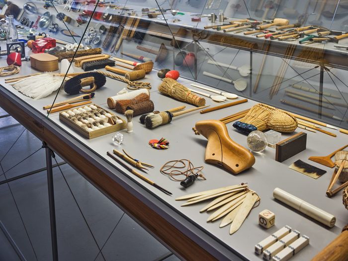 Blick in die Ausstellung "No Name Design" im aut