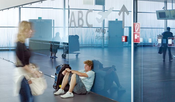 Ruedi Baur, Orientierungssystem für den Flughafen Wien