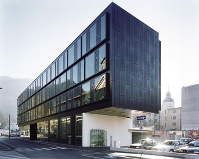Anerkennung des Landes Tirol für Neues Bauen 2004: Landesmusikschule Kufstein, 2003–2004 (Architektur: riccione architekten)