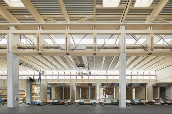 Montagehalle Zimmerei und Tischlerei Kaufmann, Reuthe – © Foto: Adolf Bereuter Montagehalle Zimmerei und Tischlerei Kaufmann, Reuthe