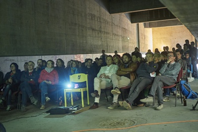 Kino unter der Brücke