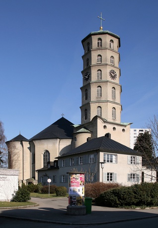 Stadtpfarrkirche Mariahilf, Bregenz – © Foto: Friedrich Böhringer Stadtpfarrkirche Mariahilf, Bregenz